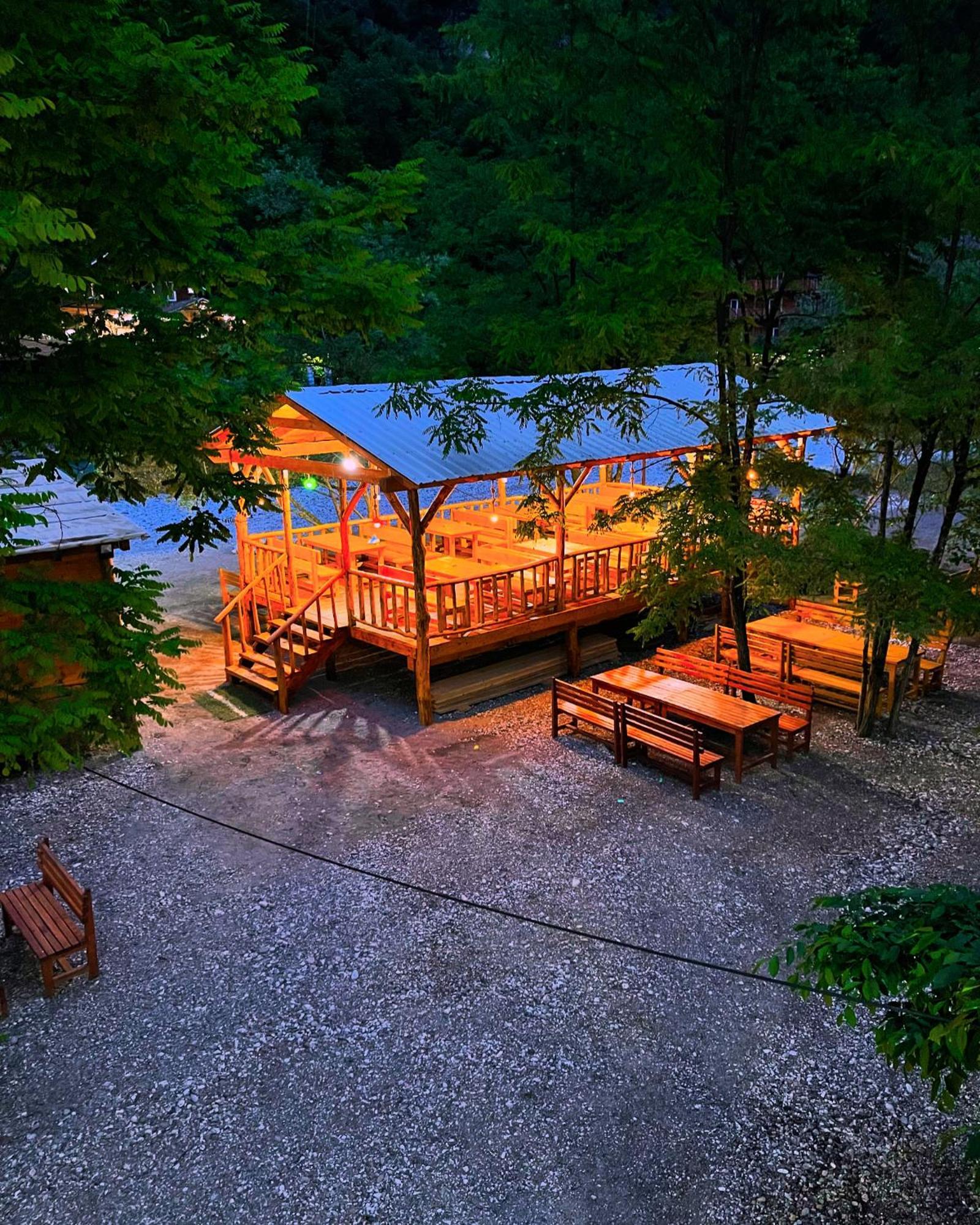 Guri I Lekes Guesthouse Moll' e Shoshit エクステリア 写真